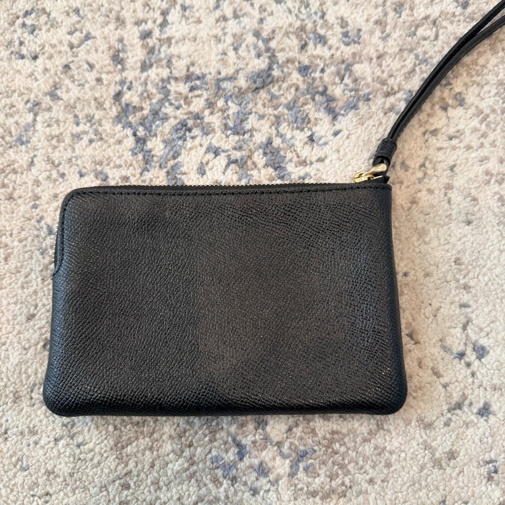 COACH Corner Zip Wristlet Black Crossgrain Leather Gold Hardware F58032 - Picture 3 of 5
